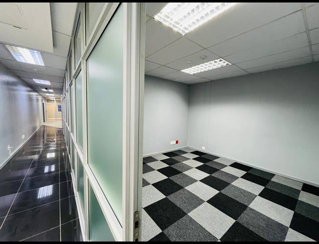 2,002M² OFFICE TO LET IN GLEN AUSTIN AH